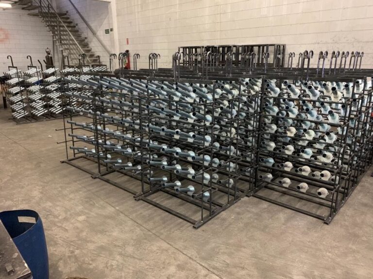 Prestec - Caldeiraria Leve - Desenvolvimento e Fabricação de Gancheiras e Carrinhos para linha de pintura KTL. - 1